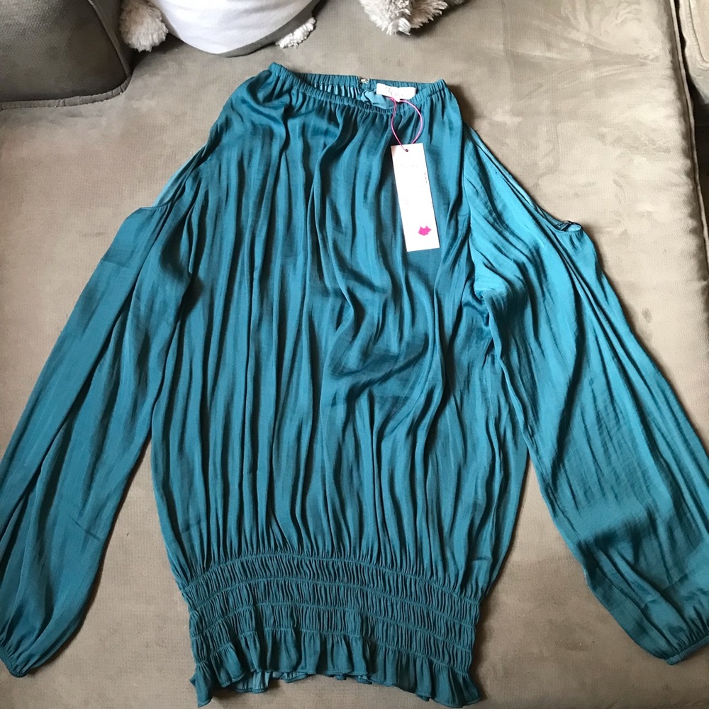 Parker cold shoulder top